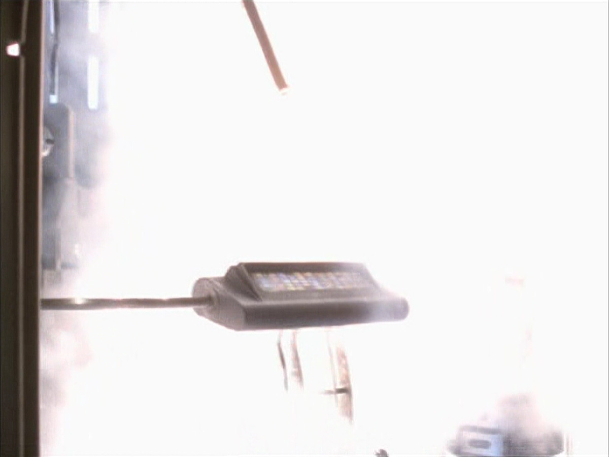 extant_StarTrek_VOY_6x01-EquinoxPart2_03218.jpg