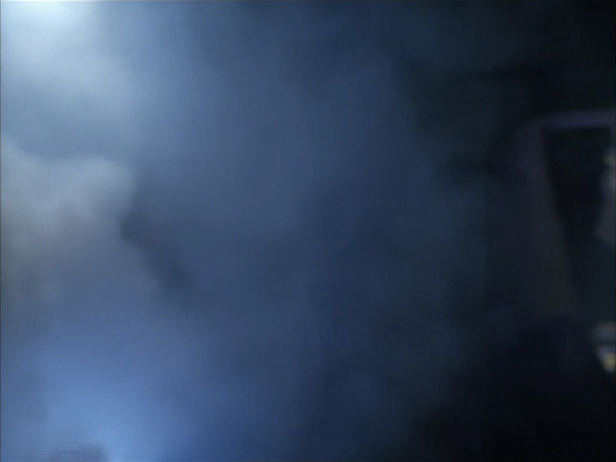 extant_StarTrek_VOY_6x01-EquinoxPart2_03222.jpg
