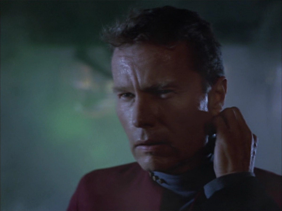 extant_StarTrek_VOY_6x01-EquinoxPart2_03227.jpg