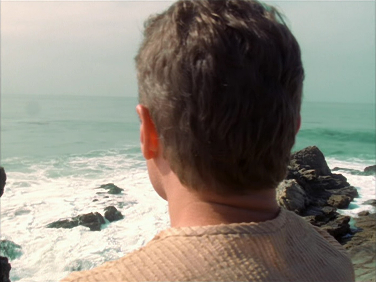 extant_StarTrek_VOY_6x01-EquinoxPart2_03253.jpg