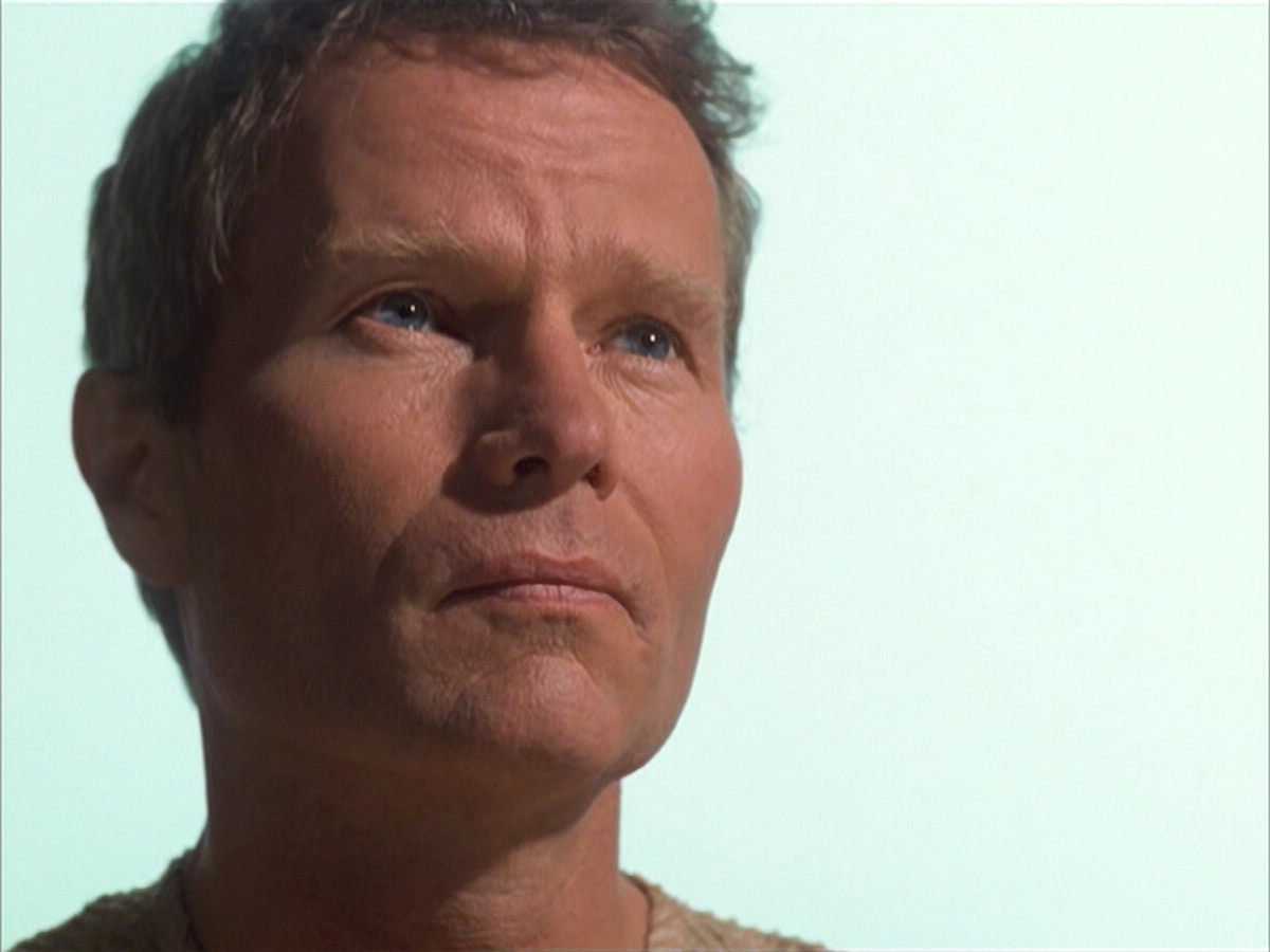extant_StarTrek_VOY_6x01-EquinoxPart2_03262.jpg
