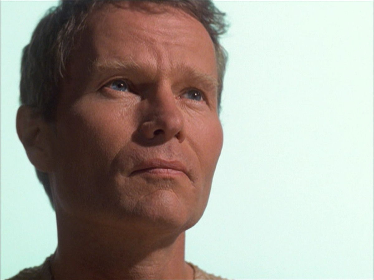 extant_StarTrek_VOY_6x01-EquinoxPart2_03263.jpg