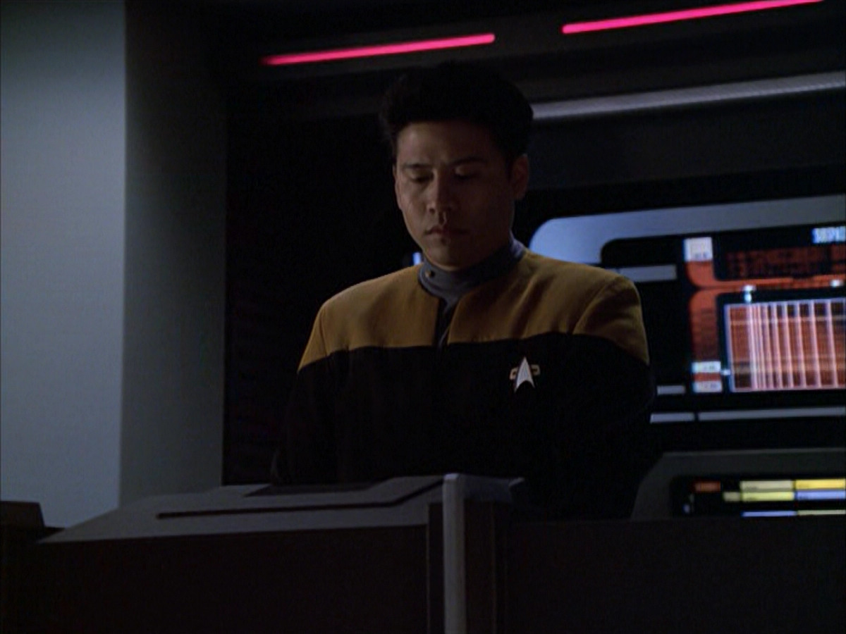 extant_StarTrek_VOY_6x01-EquinoxPart2_03284.jpg