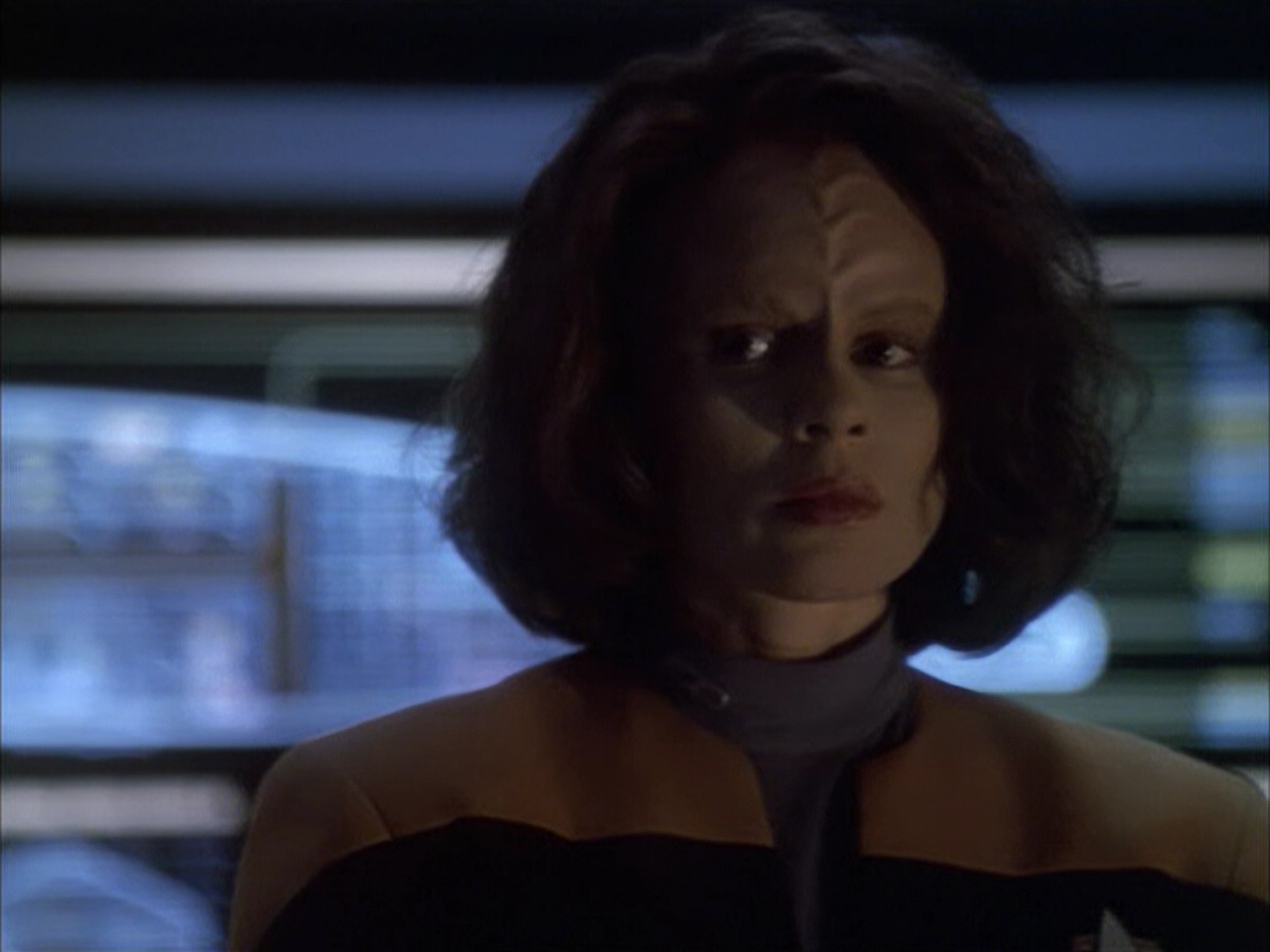 extant_StarTrek_VOY_6x01-EquinoxPart2_03287.jpg