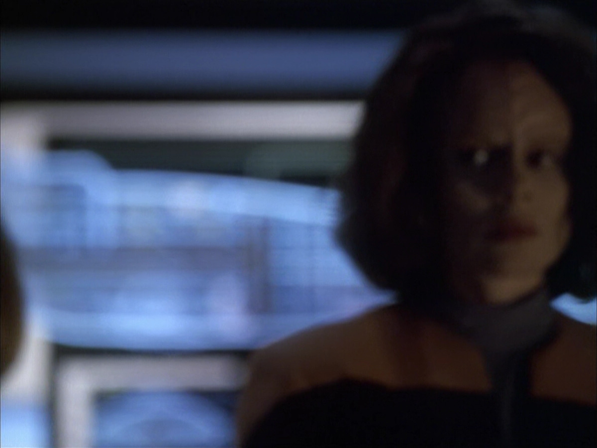 extant_StarTrek_VOY_6x01-EquinoxPart2_03288.jpg