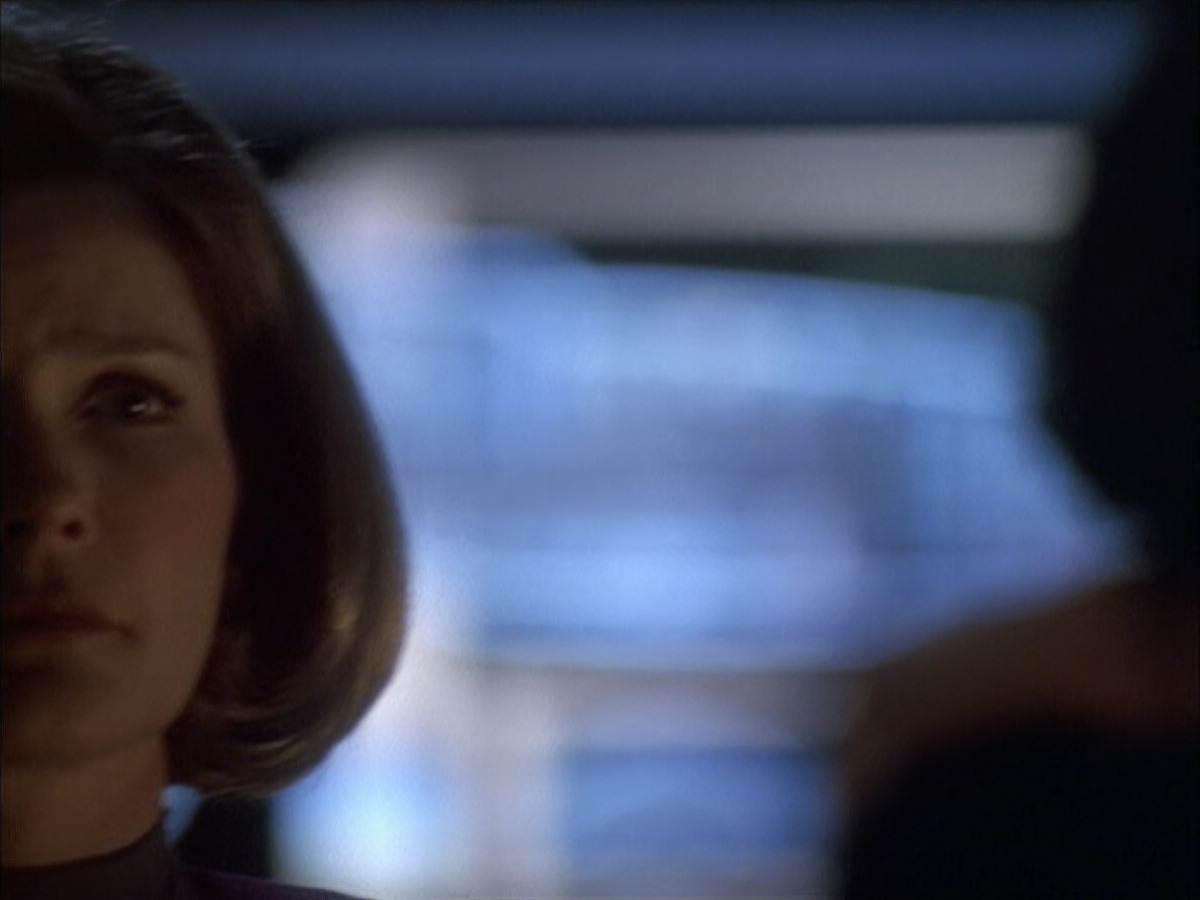 extant_StarTrek_VOY_6x01-EquinoxPart2_03289.jpg
