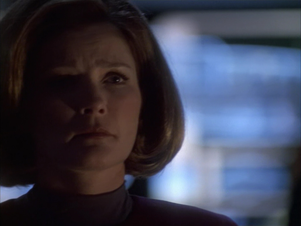 extant_StarTrek_VOY_6x01-EquinoxPart2_03290.jpg