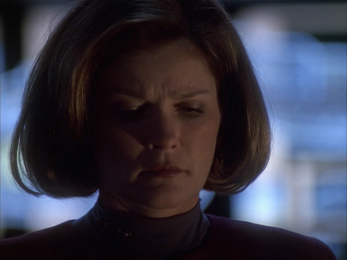 extant_StarTrek_VOY_6x01-EquinoxPart2_03294.jpg