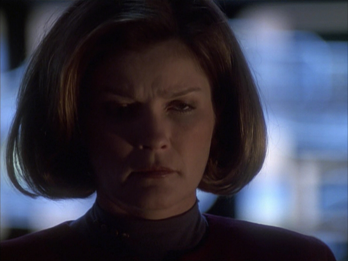 extant_StarTrek_VOY_6x01-EquinoxPart2_03295.jpg