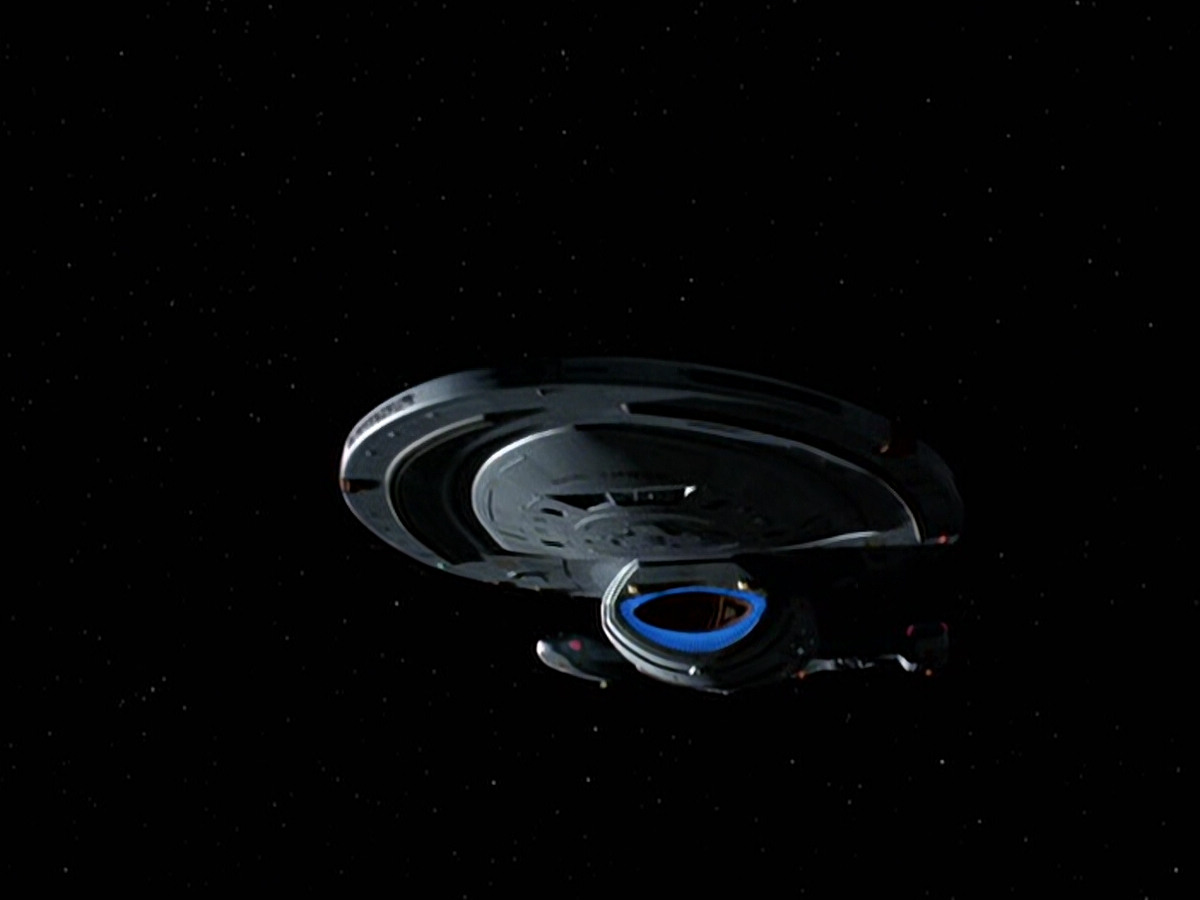 extant_StarTrek_VOY_6x01-EquinoxPart2_03307.jpg