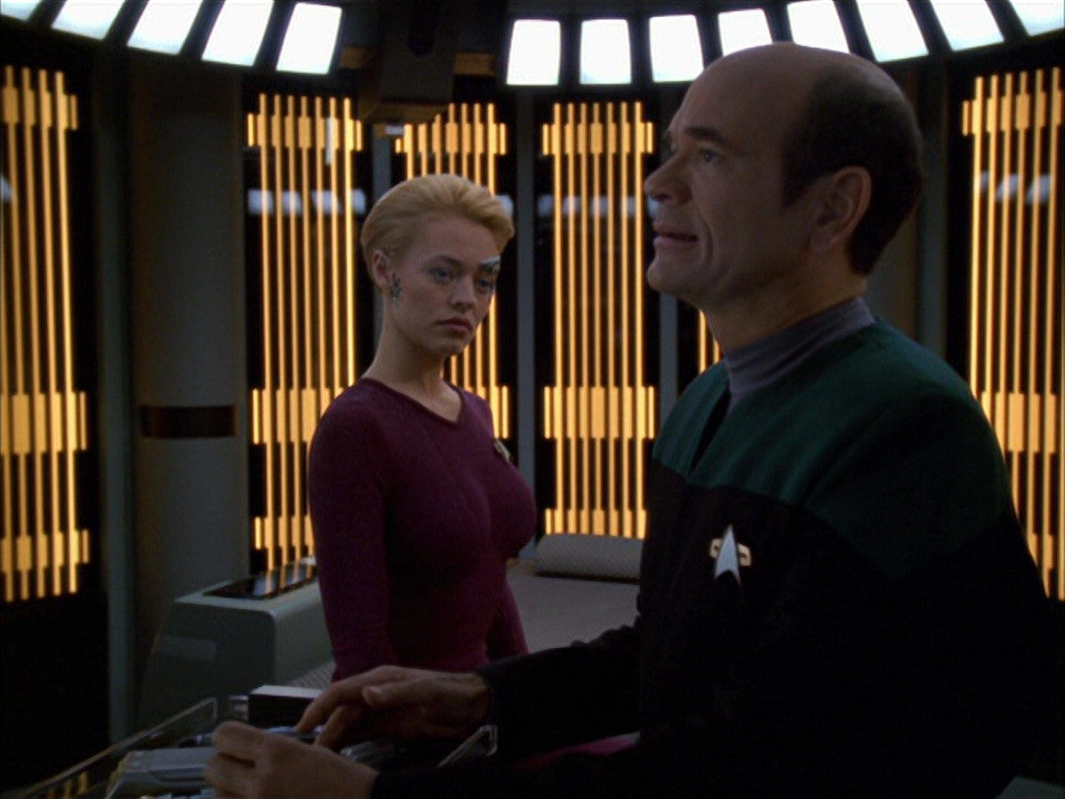 extant_StarTrek_VOY_6x01-EquinoxPart2_03331.jpg