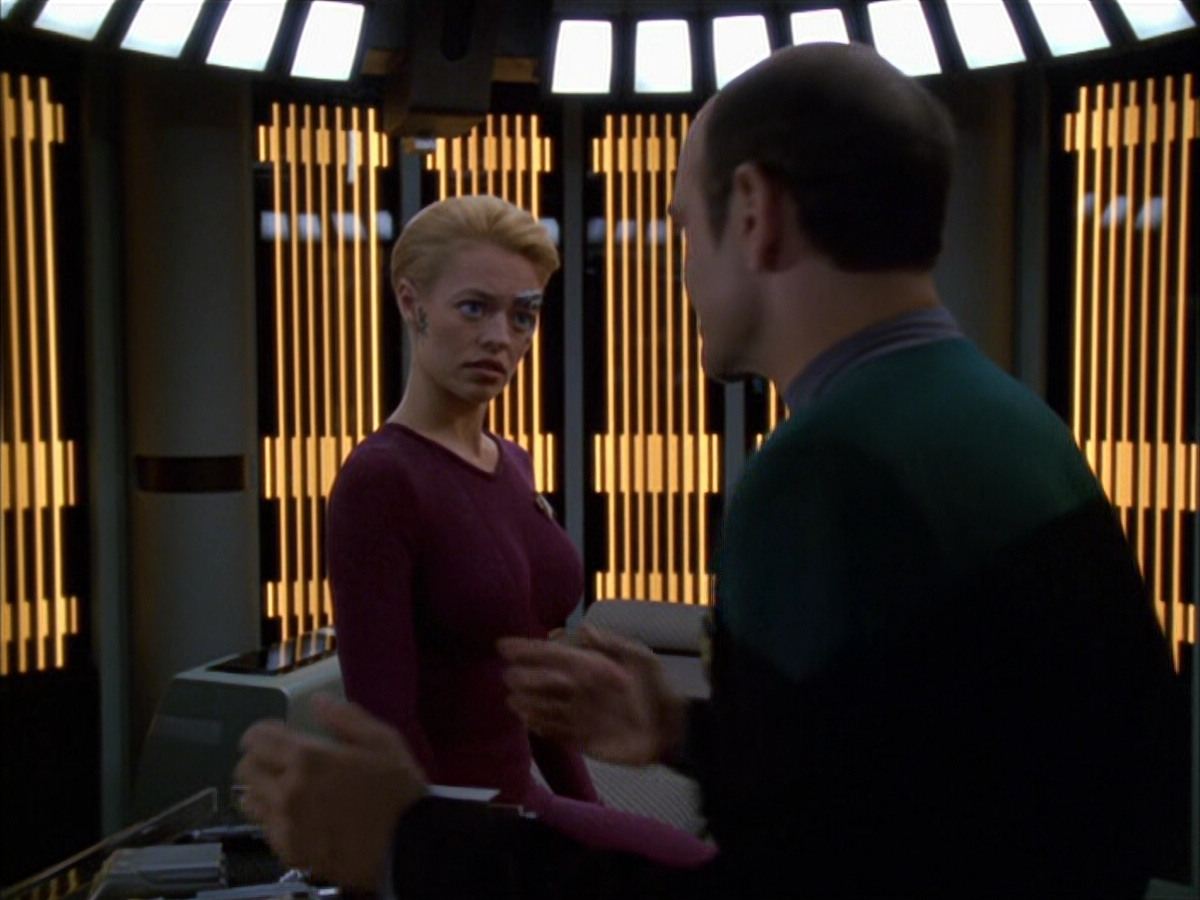 extant_StarTrek_VOY_6x01-EquinoxPart2_03343.jpg