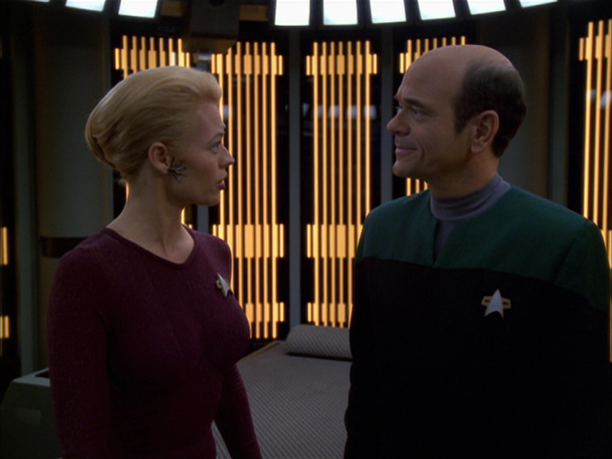 extant_StarTrek_VOY_6x01-EquinoxPart2_03356.jpg