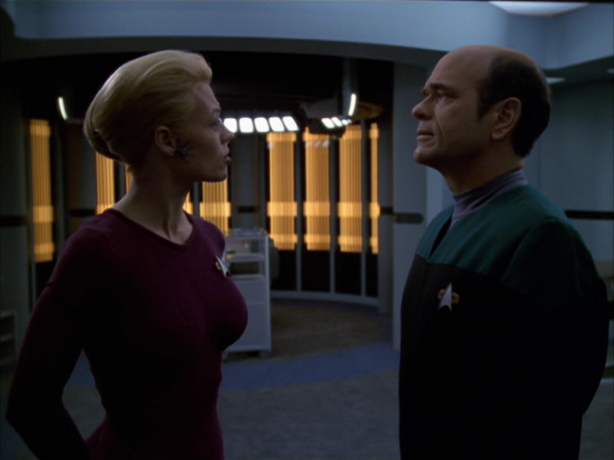 extant_StarTrek_VOY_6x01-EquinoxPart2_03380.jpg