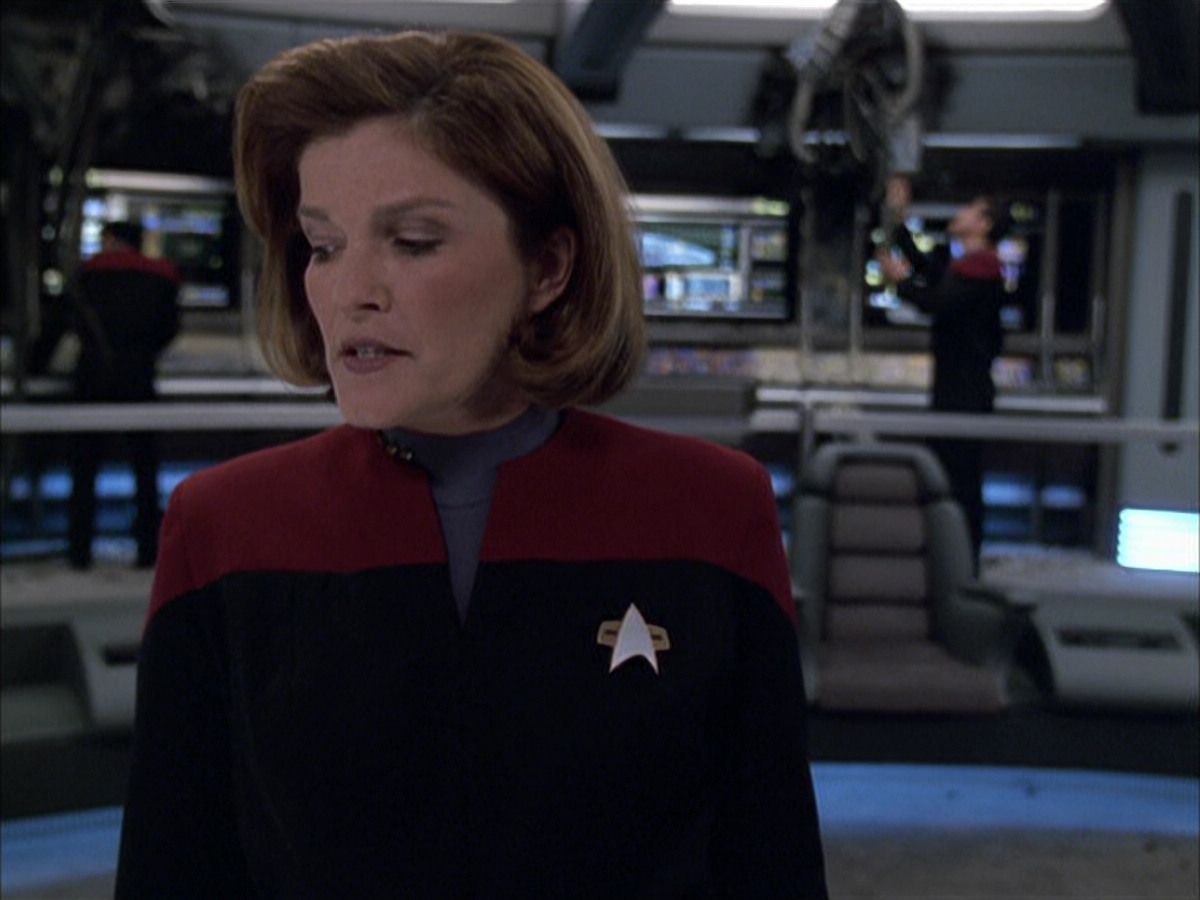 extant_StarTrek_VOY_6x01-EquinoxPart2_03510.jpg