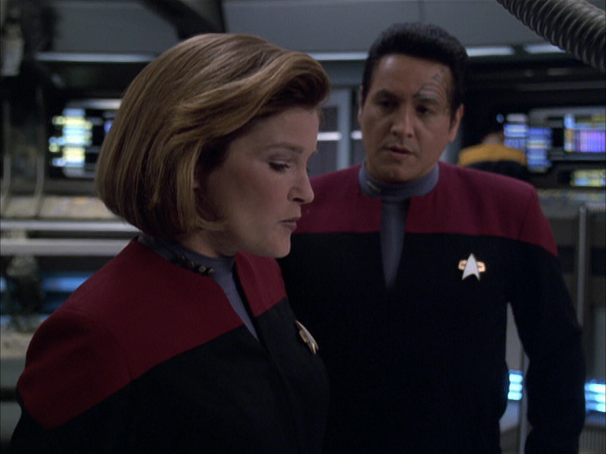 extant_StarTrek_VOY_6x01-EquinoxPart2_03552.jpg