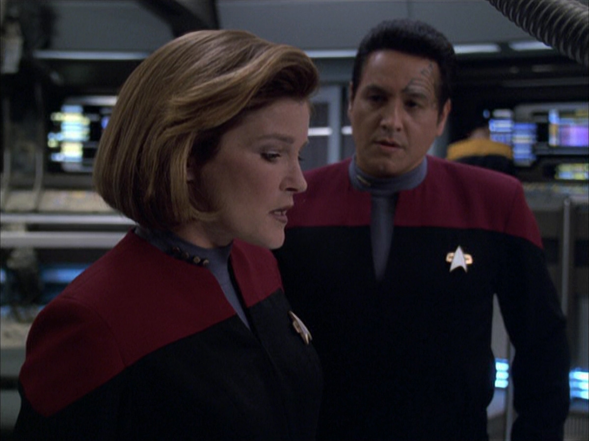 extant_StarTrek_VOY_6x01-EquinoxPart2_03554.jpg