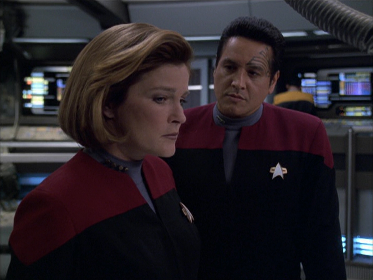 extant_StarTrek_VOY_6x01-EquinoxPart2_03568.jpg