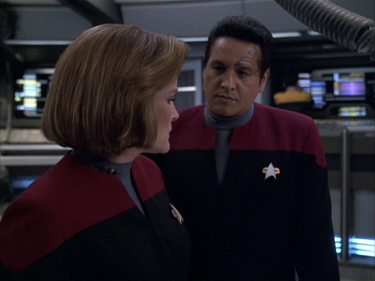 extant_StarTrek_VOY_6x01-EquinoxPart2_03576.jpg