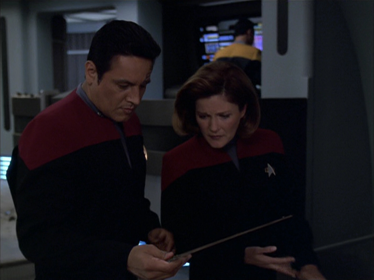 extant_StarTrek_VOY_6x01-EquinoxPart2_03606.jpg