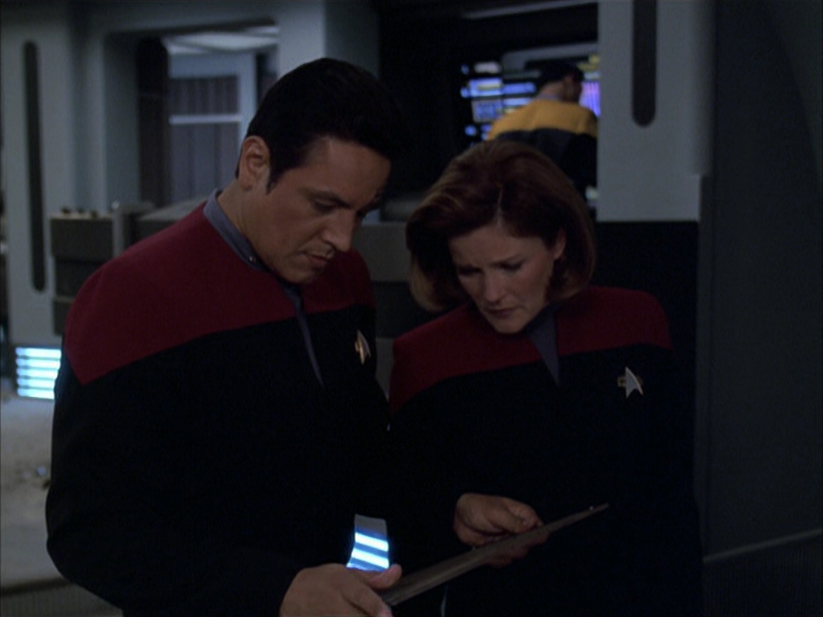 extant_StarTrek_VOY_6x01-EquinoxPart2_03608.jpg