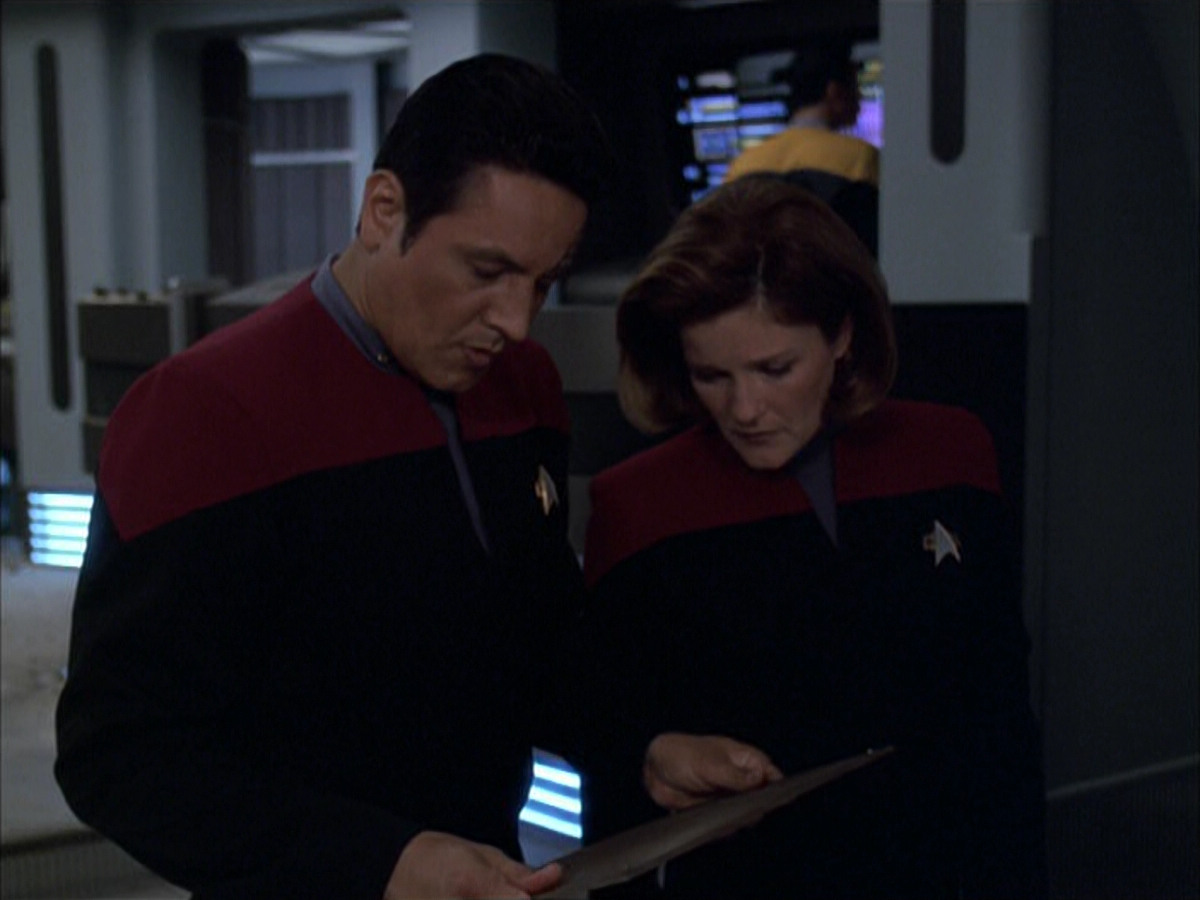 extant_StarTrek_VOY_6x01-EquinoxPart2_03612.jpg