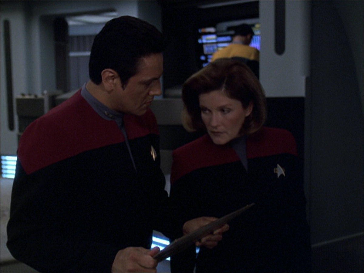 extant_StarTrek_VOY_6x01-EquinoxPart2_03619.jpg