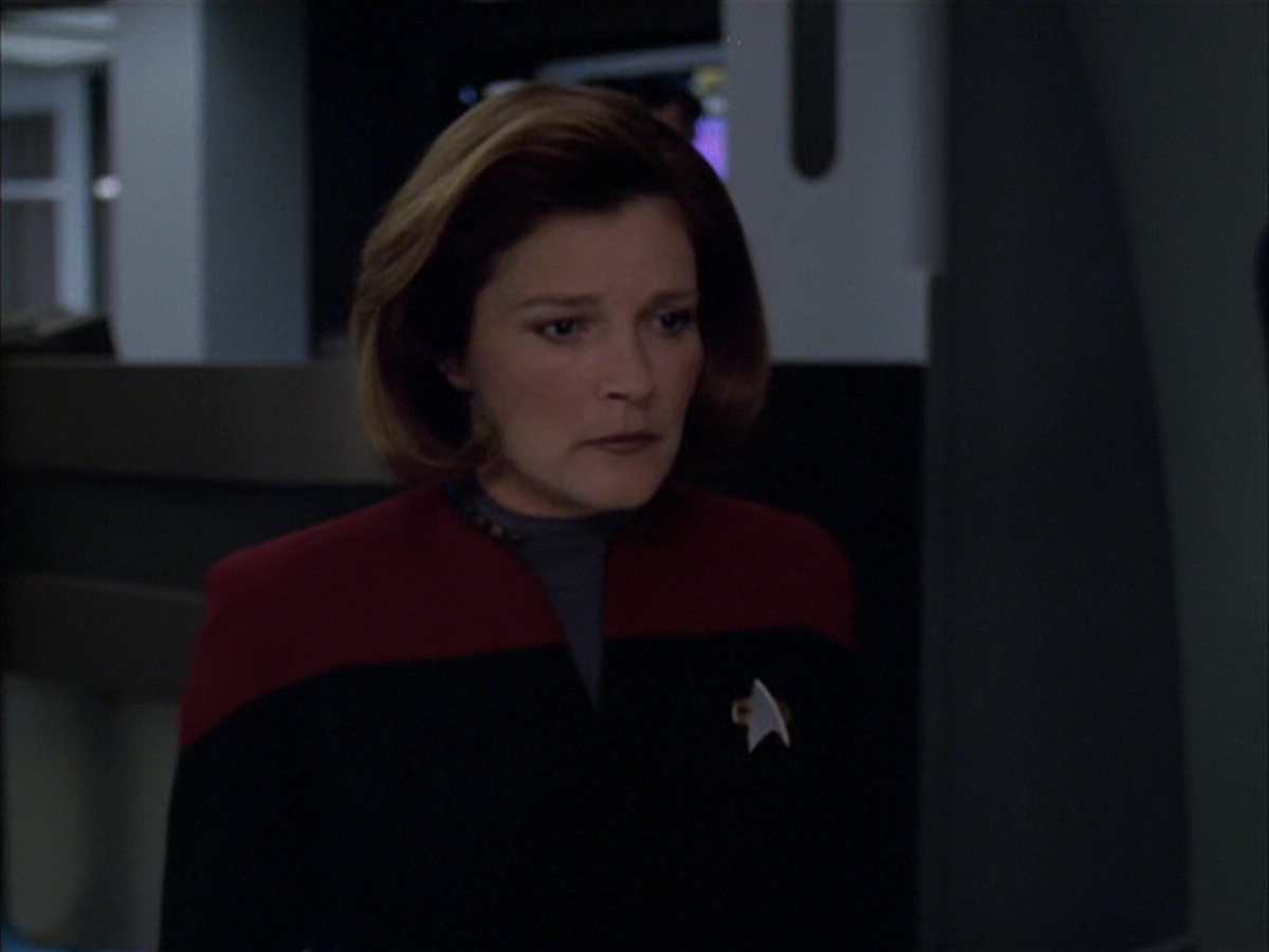 extant_StarTrek_VOY_6x01-EquinoxPart2_03629.jpg