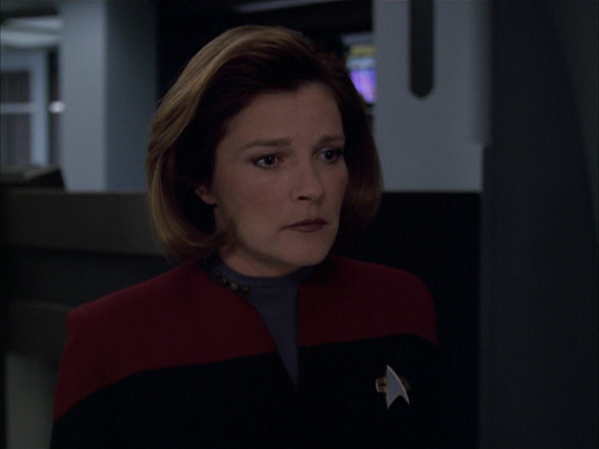 extant_StarTrek_VOY_6x01-EquinoxPart2_03631.jpg