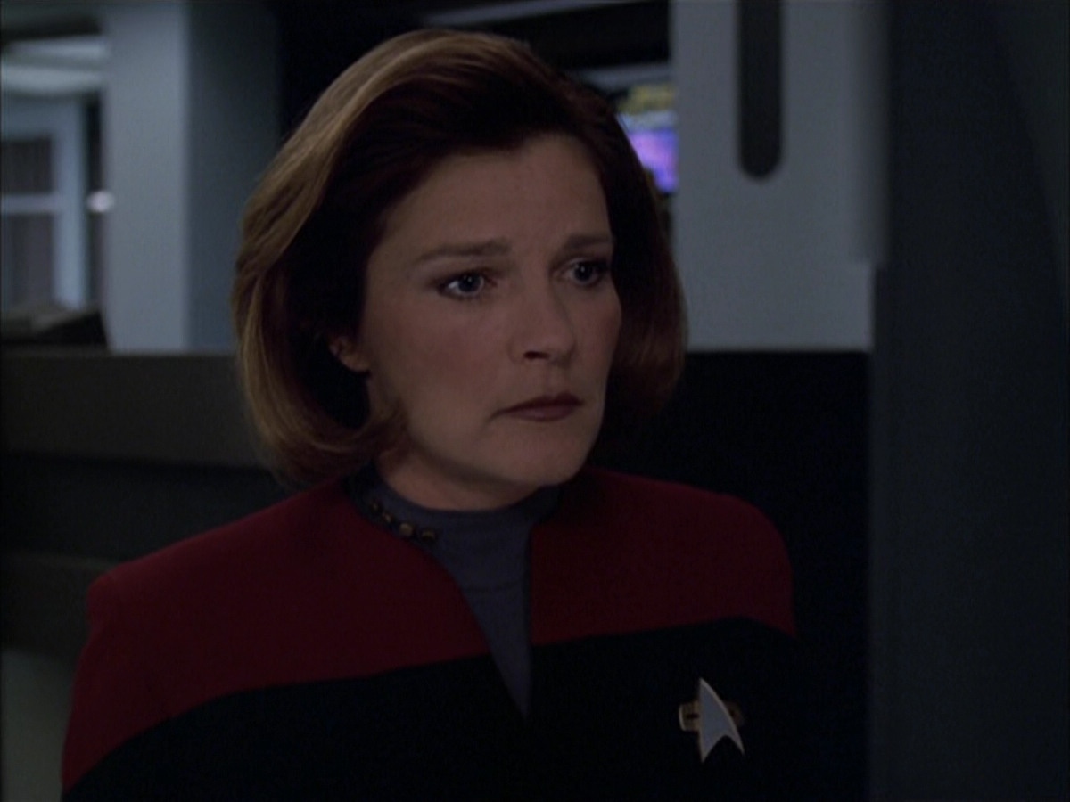 extant_StarTrek_VOY_6x01-EquinoxPart2_03632.jpg