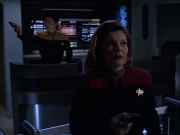 extant_StarTrek_VOY_6x01-EquinoxPart2_00182.jpg