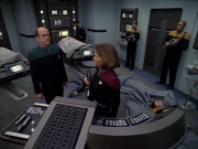 extant_StarTrek_VOY_6x01-EquinoxPart2_00446.jpg