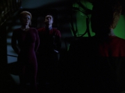extant_StarTrek_VOY_6x01-EquinoxPart2_00540.jpg