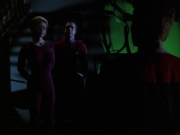 extant_StarTrek_VOY_6x01-EquinoxPart2_00542.jpg