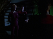 extant_StarTrek_VOY_6x01-EquinoxPart2_00554.jpg