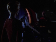 extant_StarTrek_VOY_6x01-EquinoxPart2_00557.jpg