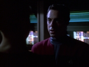 extant_StarTrek_VOY_6x01-EquinoxPart2_00665.jpg