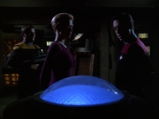 extant_StarTrek_VOY_6x01-EquinoxPart2_00678.jpg