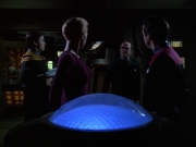 extant_StarTrek_VOY_6x01-EquinoxPart2_00681.jpg