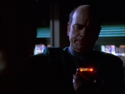 extant_StarTrek_VOY_6x01-EquinoxPart2_00700.jpg