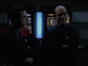 extant_StarTrek_VOY_6x01-EquinoxPart2_00774.jpg