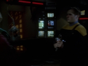 extant_StarTrek_VOY_6x01-EquinoxPart2_00805.jpg