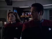 extant_StarTrek_VOY_6x01-EquinoxPart2_00876.jpg