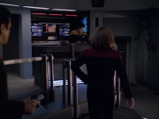 extant_StarTrek_VOY_6x01-EquinoxPart2_00887.jpg