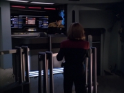 extant_StarTrek_VOY_6x01-EquinoxPart2_00888.jpg