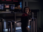 extant_StarTrek_VOY_6x01-EquinoxPart2_00890.jpg