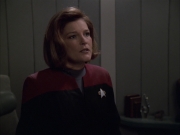 extant_StarTrek_VOY_6x01-EquinoxPart2_00928.jpg