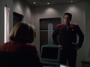 extant_StarTrek_VOY_6x01-EquinoxPart2_00933.jpg