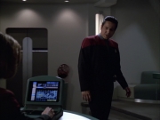 extant_StarTrek_VOY_6x01-EquinoxPart2_00971.jpg