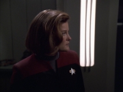 extant_StarTrek_VOY_6x01-EquinoxPart2_01035.jpg